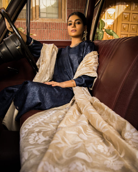 Aafrinish Zooni Sheikh Zooni-Sheikh Embroidery Pakistan Fashion Aafrinish chikankari kurta Midnight Blue tussar silk kurta hand embroidery offwhite-white kantha dupatta duppata fashion Mercedes-Benz 1970 Aafrinish-by-Niazi